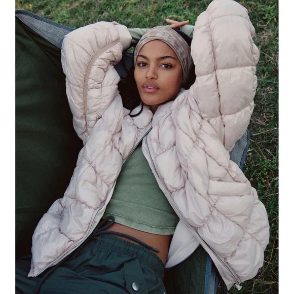 NWT Free People x FP Movement Pippa Scrunchy Glossy Packable Puffer Jacket - Picture 4 of 15